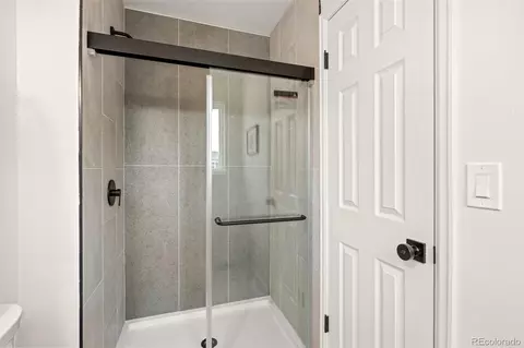 Bath - 6882 E Rustic Dr, Parker, CO 80138 photo 3 of 4