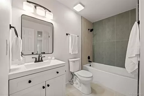 Bath - 6882 E Rustic Dr, Parker, CO 80138 photo 4 of 4
