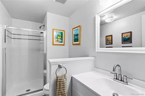Bath - 7807 S Forest St, Centennial, CO 80122 photo 6 of 6