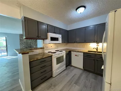 337 Wright St #202, Lakewood, CO 80228 photo 3