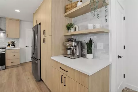 Kitchen - 3724 E Nielsen Ln, Denver, CO 80210 photo 2 of 4