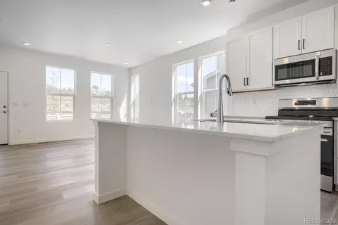 Kitchen - 7635 S Mobile Way, Centennial, CO 80016 photo 3 of 3