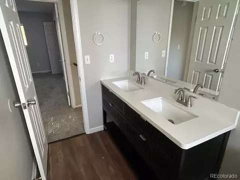 Bath - 16257 E Bails Pl, Aurora, CO 80017 photo 2 of 2