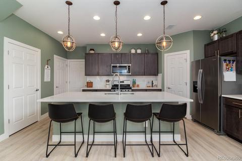 16135 E Warner Dr, Denver, CO 80239 photo 7