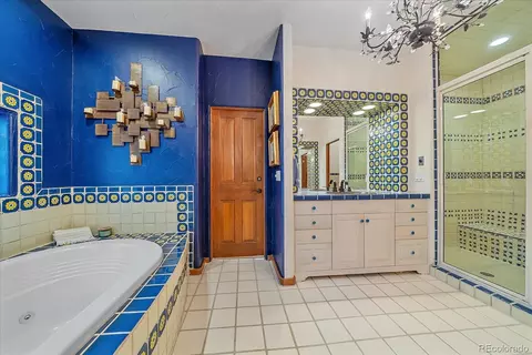 Bath - 7022 Secrest Ct, Arvada, CO 80007 photo 1 of 5