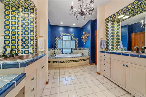 Bath - 7022 Secrest Ct, Arvada, CO 80007 photo 3 of 5