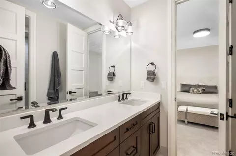 Bath - 2821 E Cedar Ave #2, Denver, CO 80209 photo 6 of 7