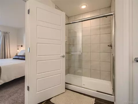 Bath - 20000 E 40th Ave #2, Denver, CO 80249 photo 3 of 4