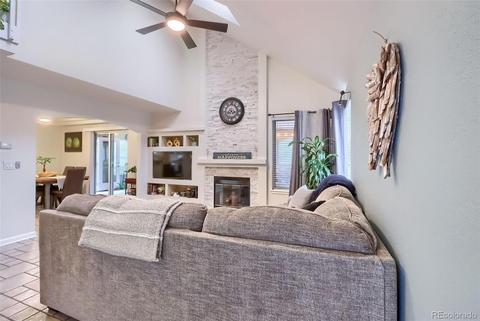 17621 E Brown Cir, Aurora, CO 80013 photo 3
