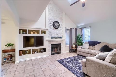 17621 E Brown Cir, Aurora, CO 80013 photo 4