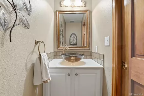 Bath - 15730 E Powers Dr, Centennial, CO 80015 photo 1 of 5