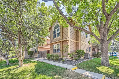 1712 S Richfield Way, Aurora, CO 80017