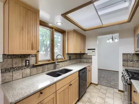 Kitchen - 15818 E 8th Cir, Aurora, CO 80011 photo 2 of 3