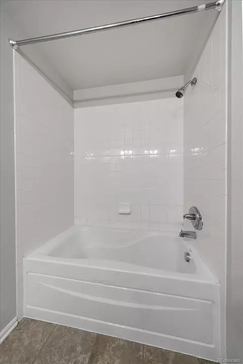 Bath - 8140 E 29th Pl, Denver, CO 80238 photo 2 of 3
