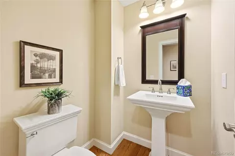 Bath - 3056 E Hinsdale Ave, Centennial, CO 80122 photo 2 of 5