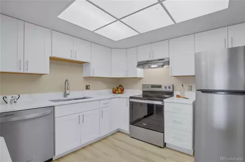 13691 E Marina Dr #208, Aurora, CO 80014