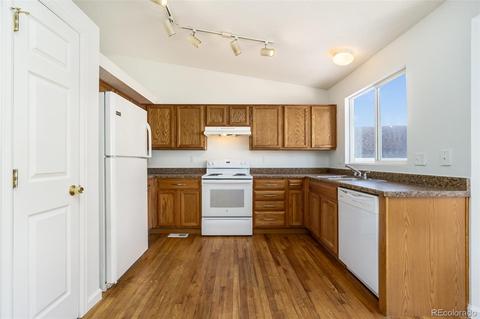 15641 E 52nd Ave, Denver, CO 80239 photo 4
