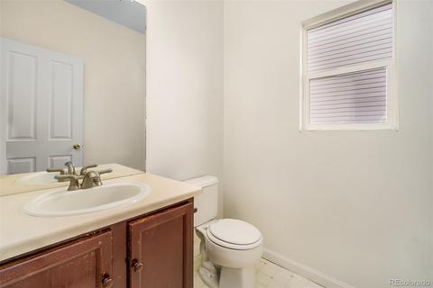 15641 E 52nd Ave, Denver, CO 80239 photo 9