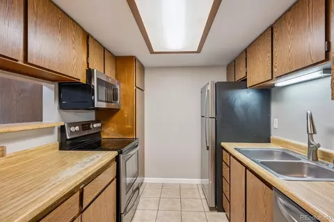 Kitchen - 3400 S Eagle St #201, Aurora, CO 80014 photo 2 of 3