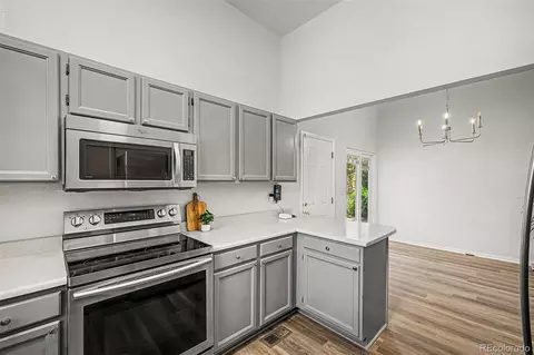 Kitchen - 21584 E Powers Pl, Aurora, CO 80015 photo 5 of 7