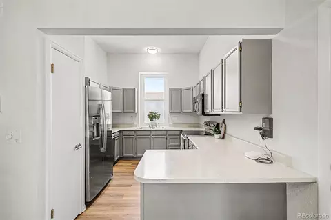 Kitchen - 21584 E Powers Pl, Aurora, CO 80015 photo 1 of 7