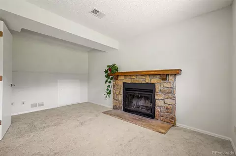 Living - 21584 E Powers Pl, Aurora, CO 80015 photo 6 of 7