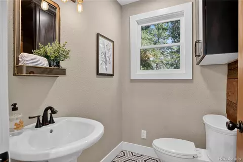 Bath - 7643 Red Fox Dr, Evergreen, CO 80439 photo 1 of 6