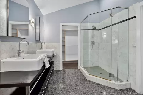 Bath - 7643 Red Fox Dr, Evergreen, CO 80439 photo 2 of 6