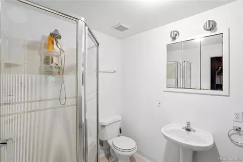 Bath - 5505 E 117th Cir, Denver, CO 80233 photo 4 of 4