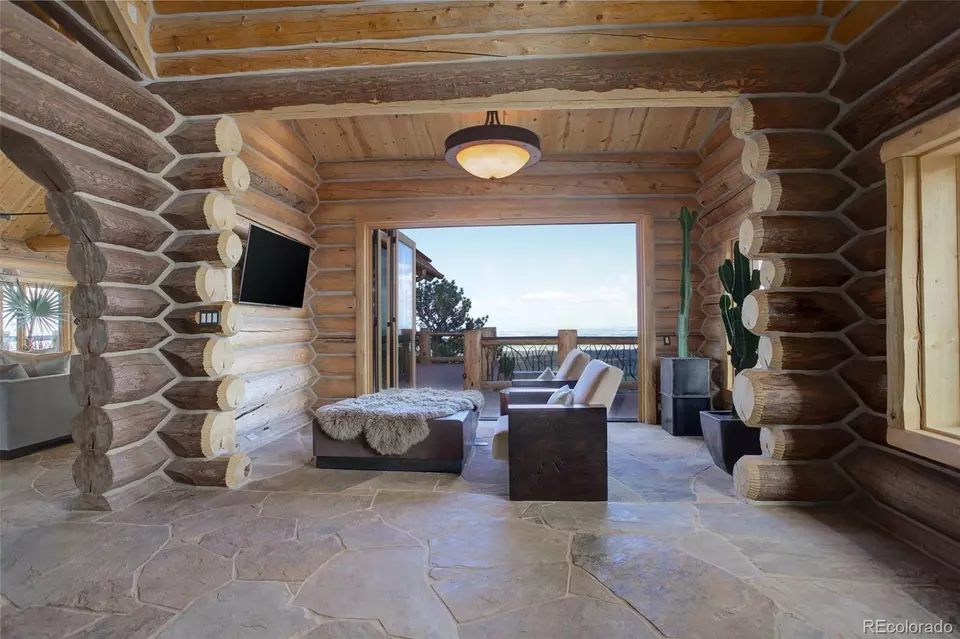 Living - 9126 Goldmine Rd, Loveland, CO 80538 photo 5 of 8