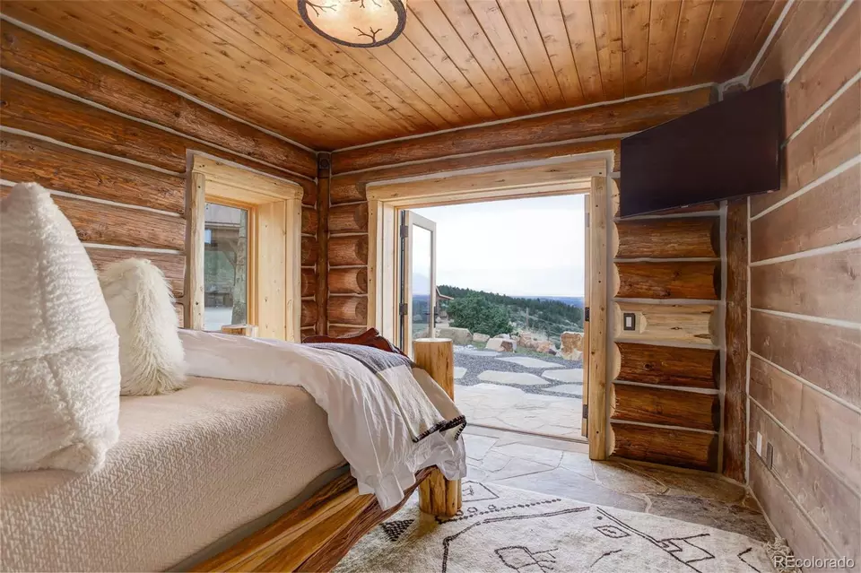 Bedroom - 9126 Goldmine Rd, Loveland, CO 80538 photo 4 of 5