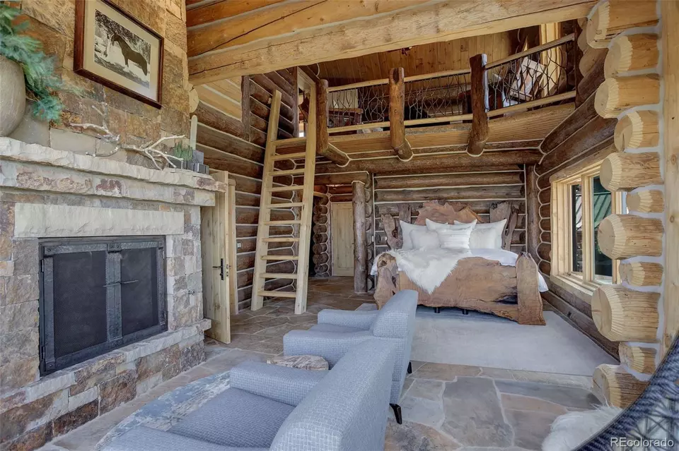 Bedroom - 9126 Goldmine Rd, Loveland, CO 80538 photo 2 of 5