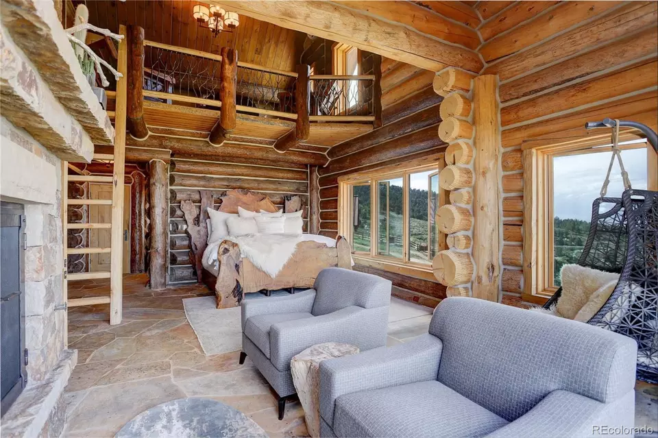 Bedroom - 9126 Goldmine Rd, Loveland, CO 80538 photo 1 of 5