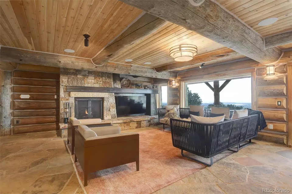 Living - 9126 Goldmine Rd, Loveland, CO 80538 photo 7 of 8