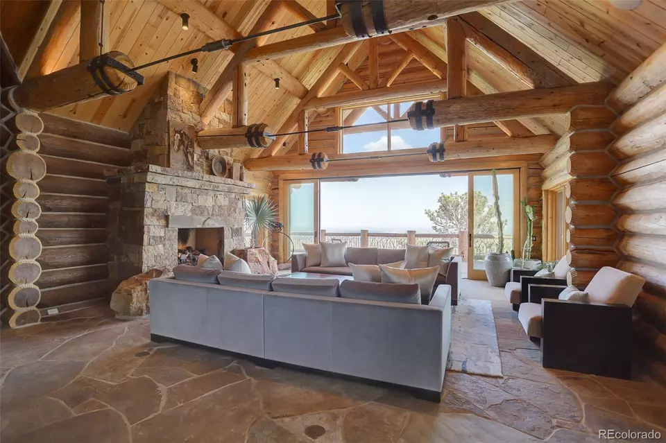 Living - 9126 Goldmine Rd, Loveland, CO 80538 photo 3 of 8