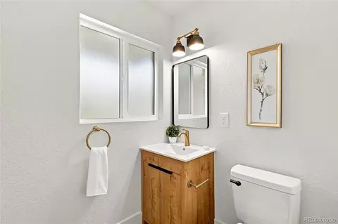 Bath - 7042 E Wesley Ave, Denver, CO 80224 photo 5 of 6