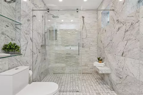 Bath - 2960 E 4th Ave, Denver, CO 80206 photo 5 of 7