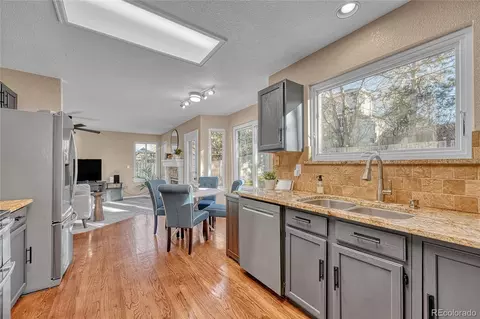 19540 E Crestridge Cir, Centennial, CO 80015 photo 8