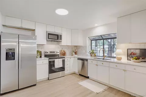 12662 E Warren Dr #E, Aurora, CO 80014