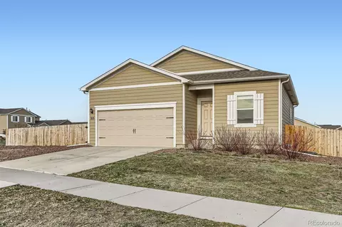 215 N Stewart St, Keenesburg, CO 80643