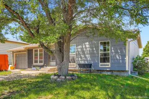 2615 S Laredo Ct, Aurora, CO 80013