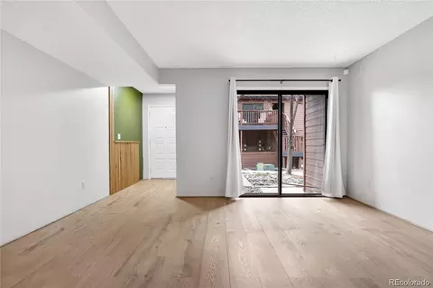 540 S Forest St #7-102, Denver, CO 80246