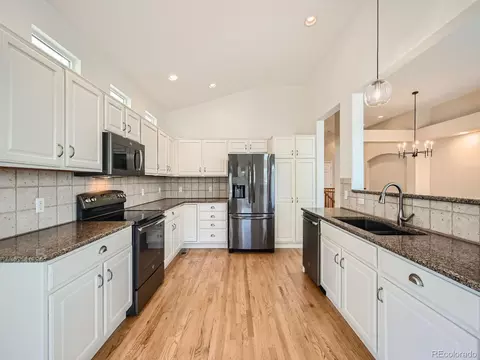 20548 E Lake Pl, Centennial, CO 80016 photo 10