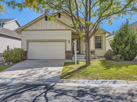 20548 E Lake Pl, Centennial, CO 80016