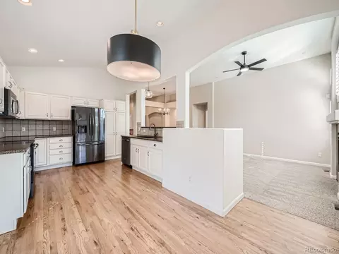 20548 E Lake Pl, Centennial, CO 80016 photo 4