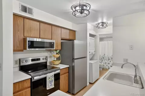 2575 S Syracuse Way #E207, Denver, CO 80231