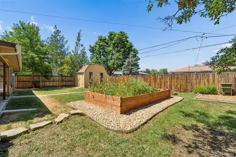 Exterior - 957 E 9th Ave, Broomfield, CO 80020 photo 4 of 7