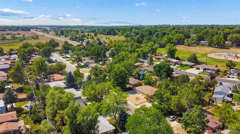 View/Area - 957 E 9th Ave, Broomfield, CO 80020 photo 2 of 3