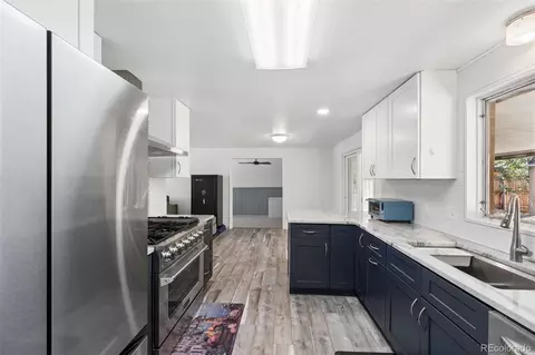 Kitchen - 957 E 9th Ave, Broomfield, CO 80020 photo 4 of 5