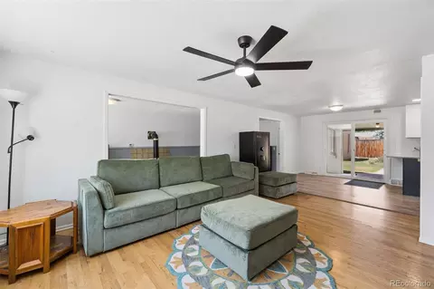 Living - 957 E 9th Ave, Broomfield, CO 80020 photo 1 of 4